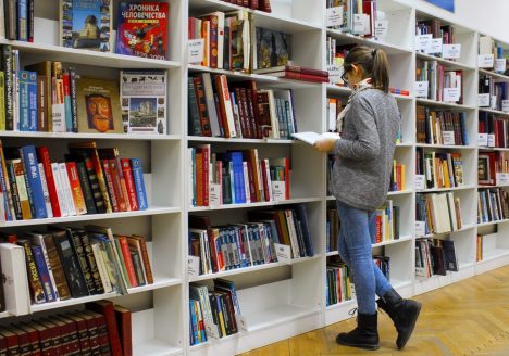 Choosing a book to read