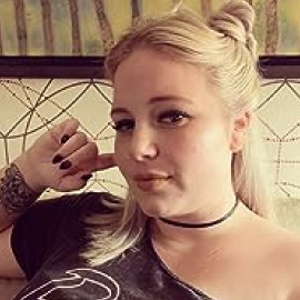 Danielle Lori Danielle Lori